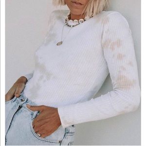 Trendy tie dye Maurie & Eve ribbed long sleeve!